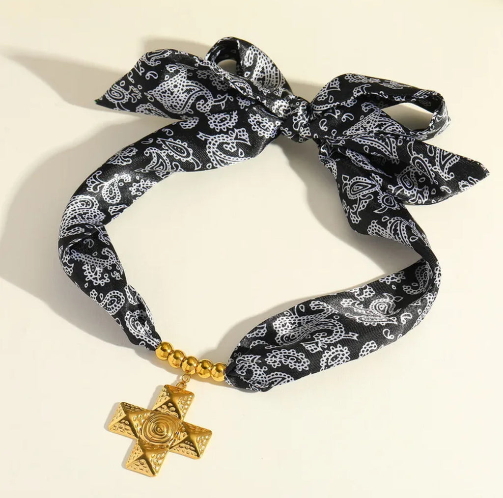 Bohemian romantic gold plated stainless steel 18K necklace black/white